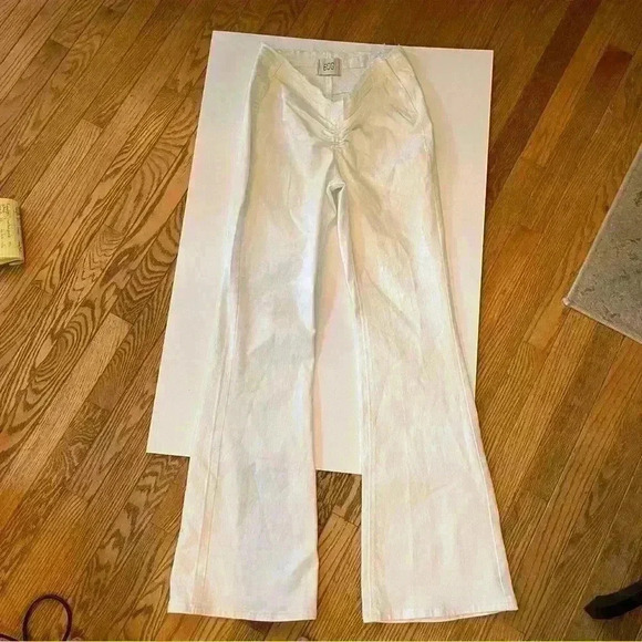 White Flare Wide Leg High-Waisted Jeans - Picture 9 of 9